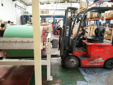 英國(guó)某公司脫毛蠟造粒機(jī)安裝現(xiàn)場(chǎng)